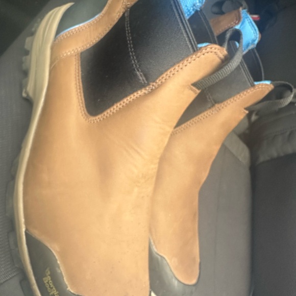Georgia Boot Tan and Black Chelsea Boots - Picture 1 of 8
